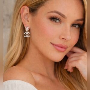 Elegant fashion Silver Crystal Drop Earrings